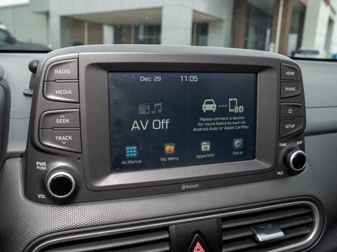 Used 2018 Hyundai Kona SE image 12