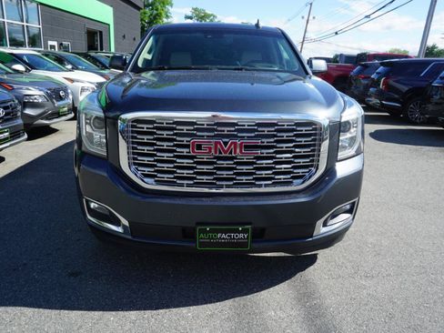 Used 2020 GMC Yukon Denali w/ Denali Premium Package AWD/4WD image 3