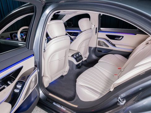 Certified 2023 Mercedes-Benz S 500 4MATIC image 13