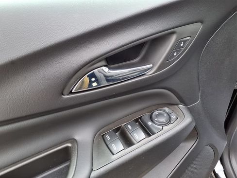 Used 2024 Chevrolet Equinox LT FWD image 52