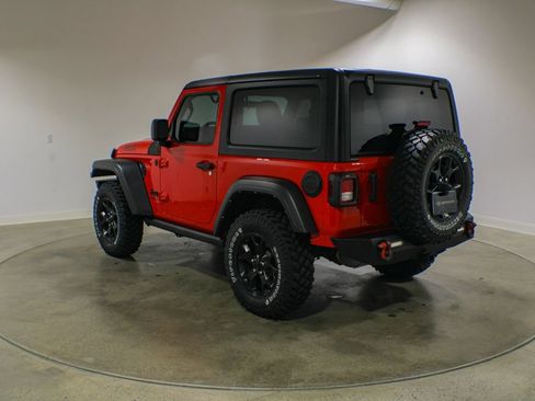 Used 2022 Jeep Wrangler Sport AWD/4WD image 5