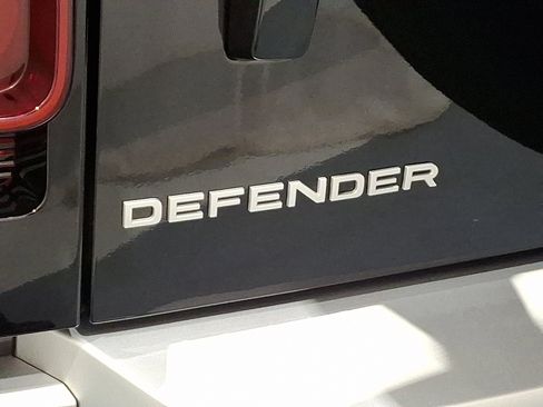 Certified 2025 Land Rover Defender 110 S image 29