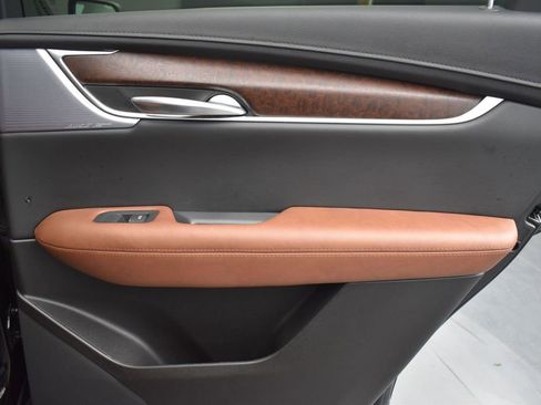 Certified 2024 Cadillac XT5 Premium Luxury w/ Technology Package AWD/4WD image 32