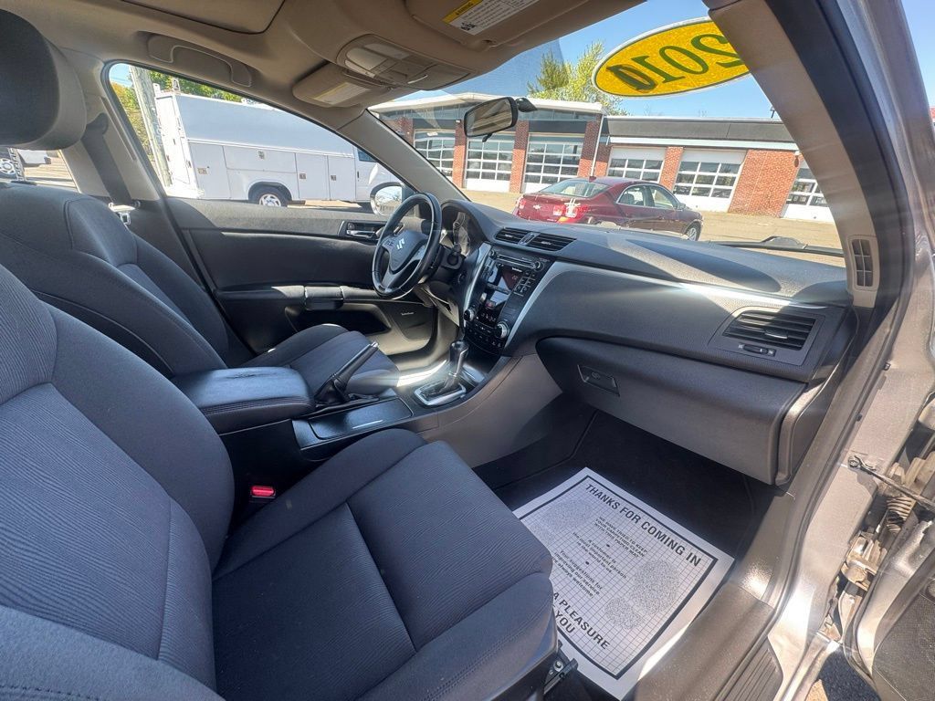 Used 2010 Suzuki Kizashi GTS FWD image 22