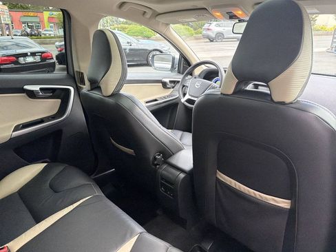 Used 2011 Volvo XC60 T6 AWD/4WD image 20
