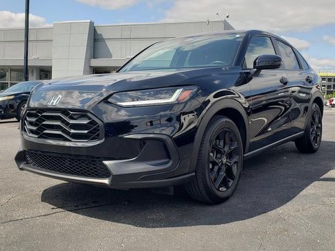 Used 2025 Honda HR-V Sport image 3