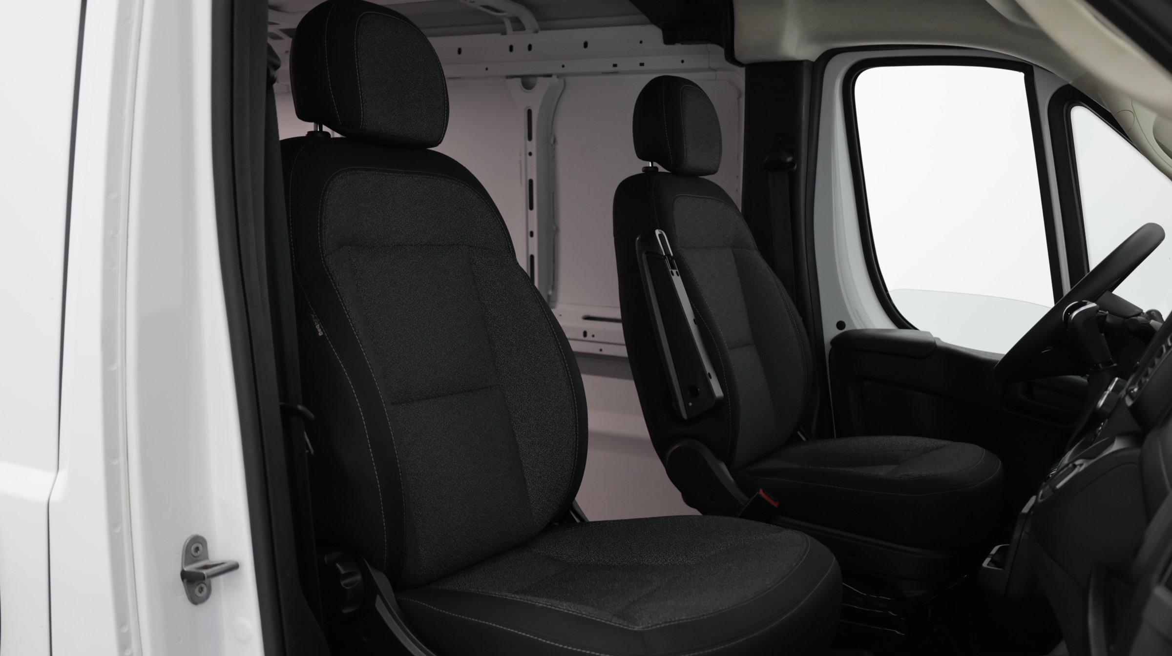 Used 2025 RAM ProMaster 2500 w/ Convenience Group FWD image 36