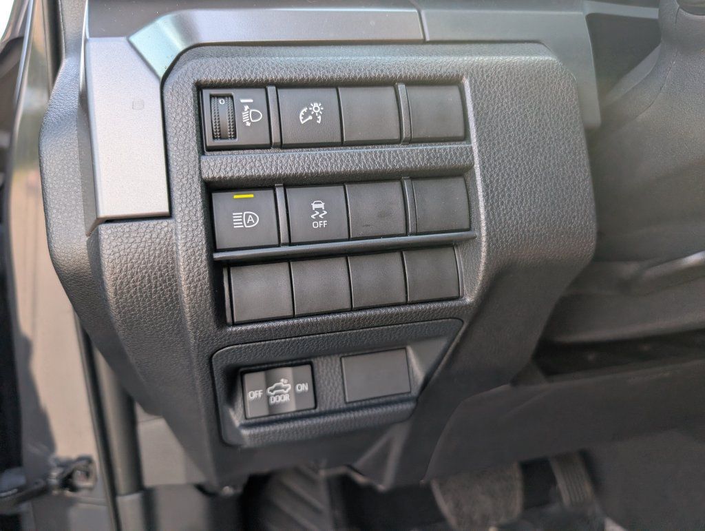 Used 2025 Toyota Tacoma TRD Off-Road AWD/4WD image 24