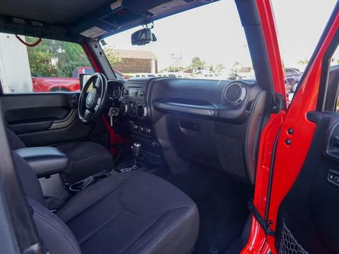 Used 2015 Jeep Wrangler Sport w/ Quick Order Package 24S AWD/4WD image 18