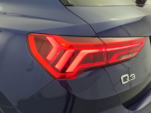 Used 2024 Audi Q3 2.0T Premium Plus image 35