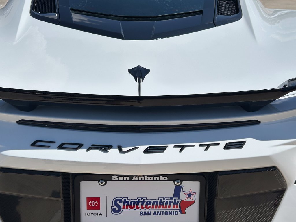Used 2023 Chevrolet Corvette Stingray Coupe w/ Z51 Performance Package RWD image 12