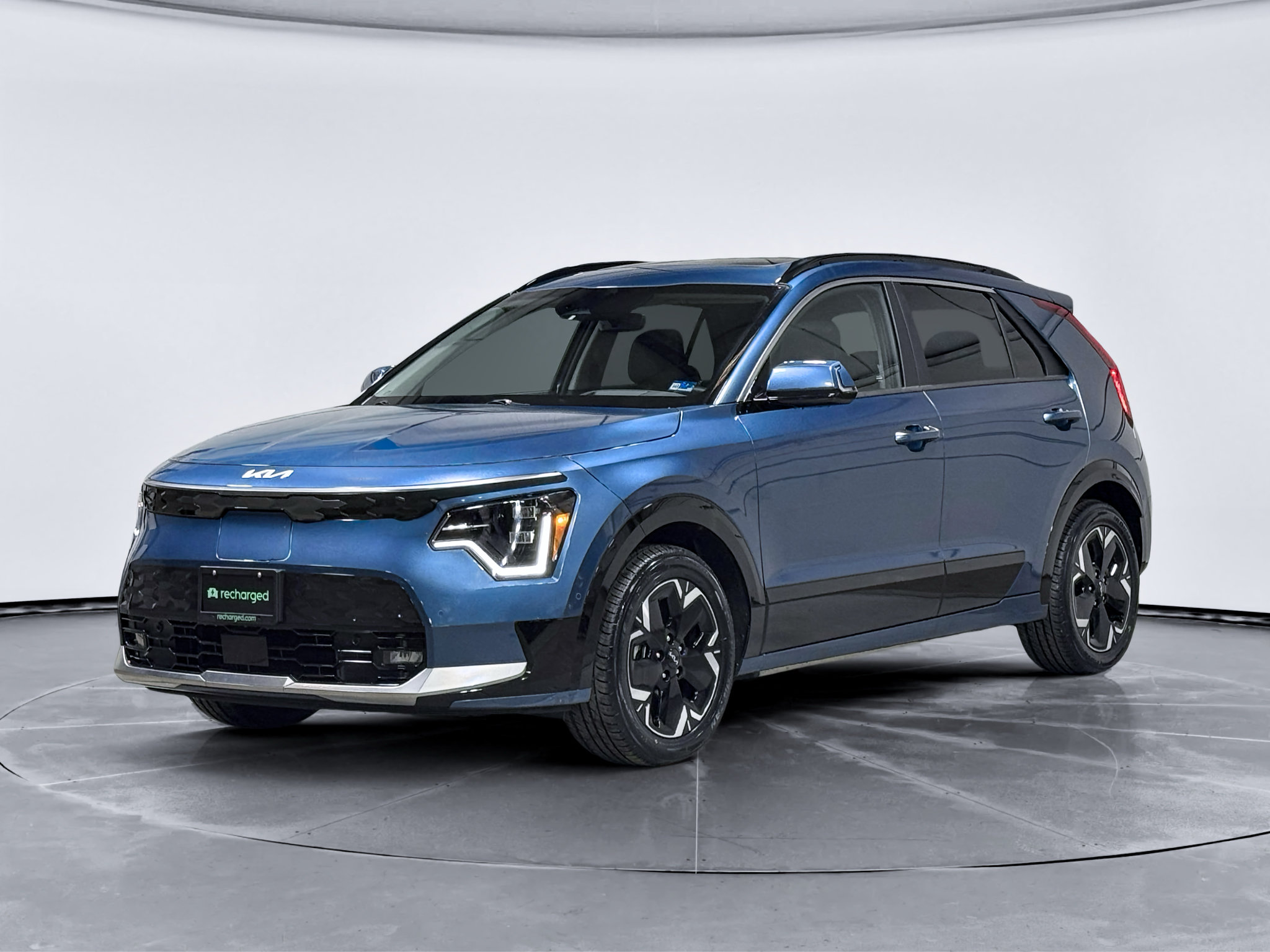 Used 2024 Kia Niro Wave w/ Wave Preserve Package FWD image 1