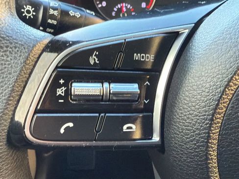 Used 2019 Kia Forte LXS image 12