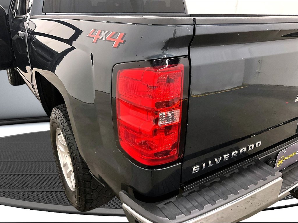 Used 2018 Chevrolet Silverado 1500 LT w/ All Star Edition AWD/4WD image 23