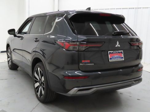 New 2026 Mitsubishi Outlander SE FWD image 5