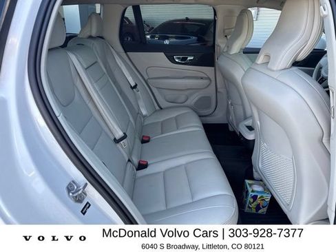 Used 2020 Volvo V60 T5 Cross Country w/ Protection Package Premier AWD/4WD image 10