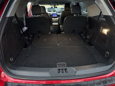 Used 2023 Ford Explorer XLT w/ Equipment Group 202A image 27
