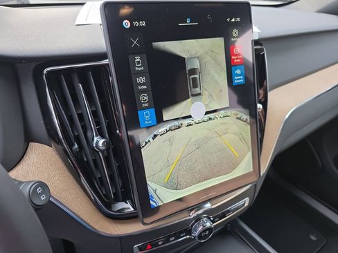 New 2026 Volvo XC60 B5 Plus w/ Protection Package Premier image 20