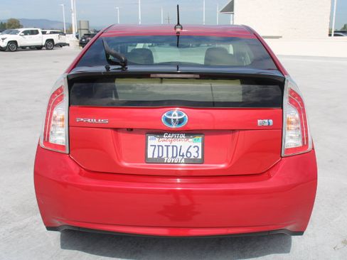 Used 2014 Toyota Prius Three FWD image 4
