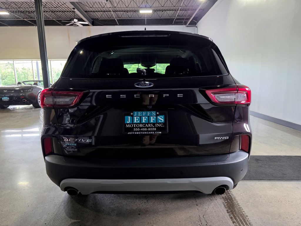 Used 2023 Ford Escape Active w/ Tech Pack #2 AWD/4WD image 5