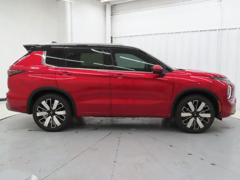 New 2026 Mitsubishi Outlander SEL AWD/4WD image 2