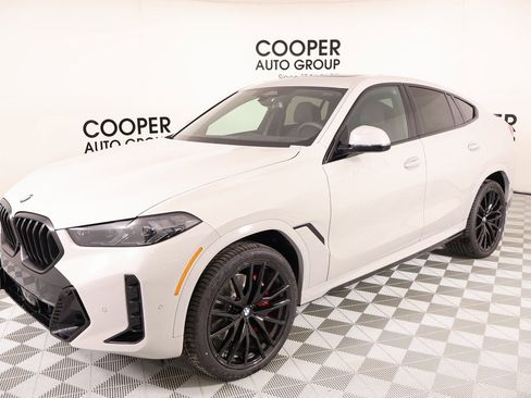 New 2026 BMW X6 xDrive40i w/ Climate Comfort Package image 10