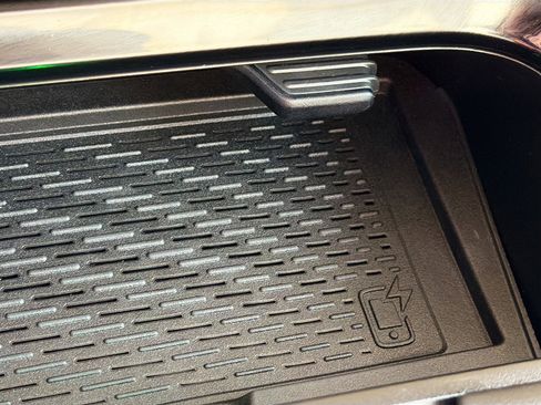 Used 2025 Mercedes-Benz GLA 250 image 30