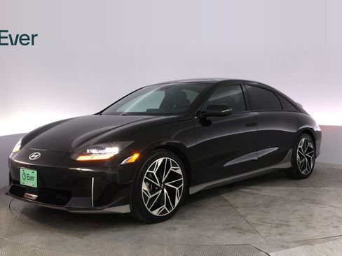 Used 2023 Hyundai Ioniq 6 Limited RWD image 2