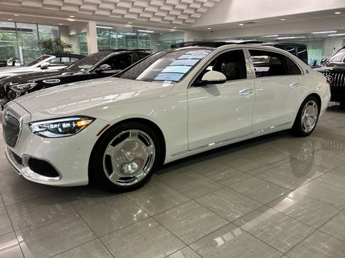Certified 2024 Mercedes-Benz Maybach S 580 4MATIC image 15