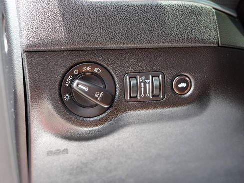 Used 2018 Dodge Charger SRT Hellcat w/ Harman/Kardon Audio Group RWD image 17
