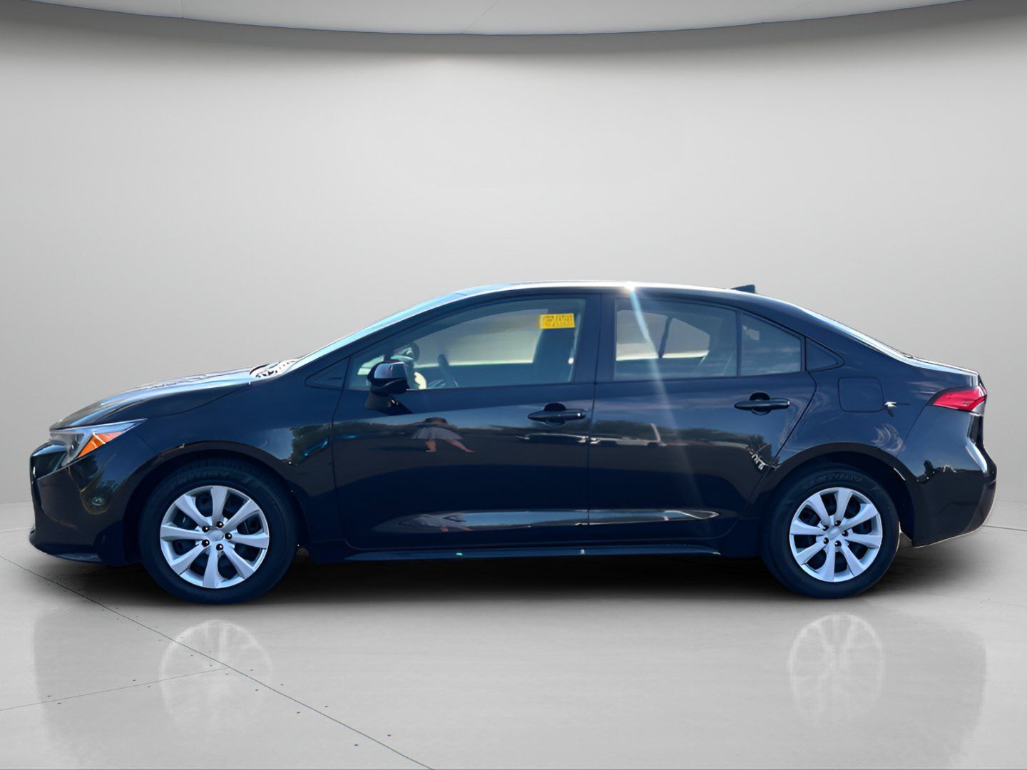Used 2024 Toyota Corolla LE FWD image 13