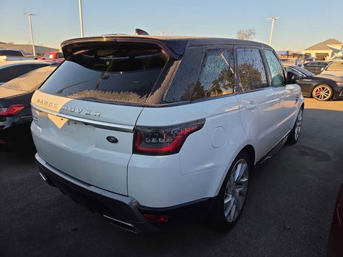 Used 2018 Land Rover Range Rover Sport HSE image 4