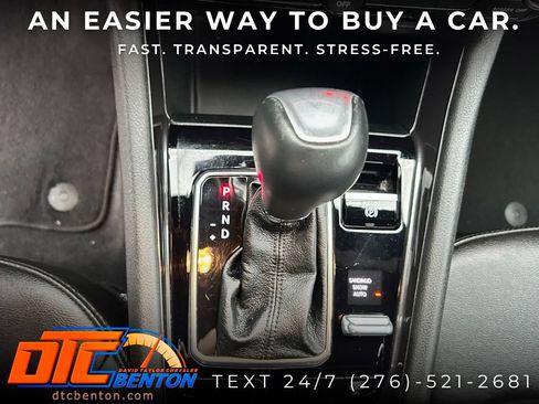 Used 2024 Jeep Compass Latitude AWD/4WD image 22