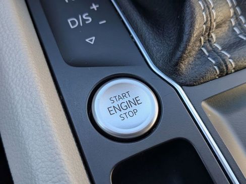 Used 2022 Volkswagen Atlas SE image 19