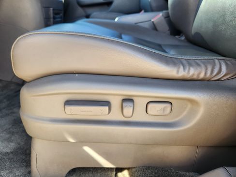 Used 2015 Honda Odyssey Touring Elite image 24