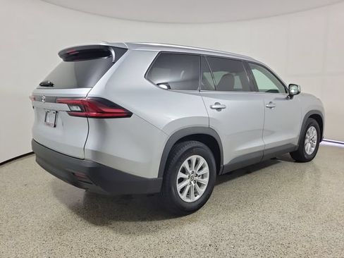 Used 2025 Toyota Grand Highlander AWD image 5