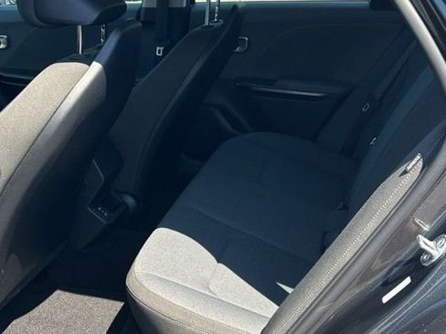Used 2025 Kia K4 FWD image 9