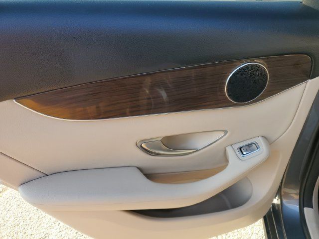 Used 2021 Mercedes-Benz GLC 300 image 18