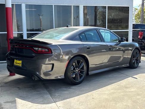 Used 2022 Dodge Charger R/T w/ Plus Group RWD image 3