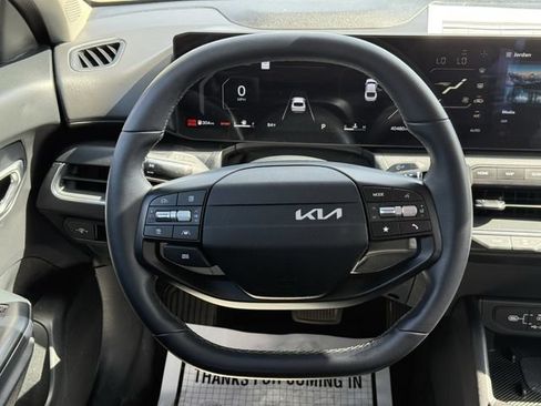 Used 2025 Kia K4 EX FWD image 22