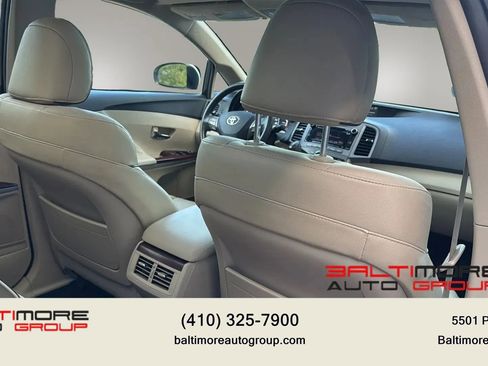 Used 2010 Toyota Venza AWD image 26