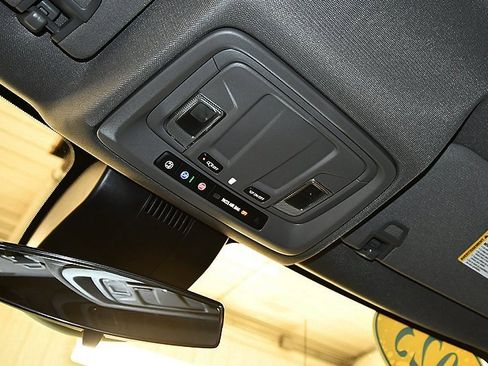 Used 2023 GMC Sierra 1500 Elevation image 28