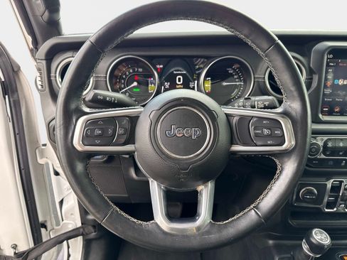 Used 2021 Jeep Wrangler Unlimited Sahara w/ Cold Weather Group AWD/4WD image 26