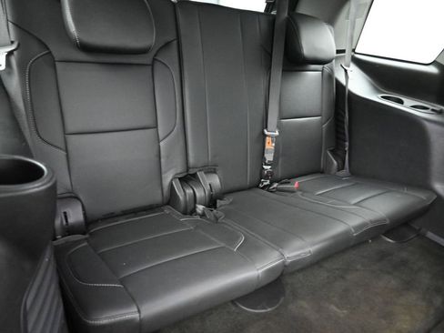 Used 2018 Chevrolet Tahoe Premier AWD/4WD image 17