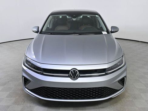 Used 2025 Volkswagen Jetta SEL FWD image 35