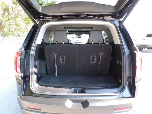 Used 2023 GMC Acadia AT4 w/ Technology Package AWD/4WD image 18