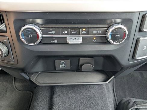 Used 2023 Ford F150 XLT image 3