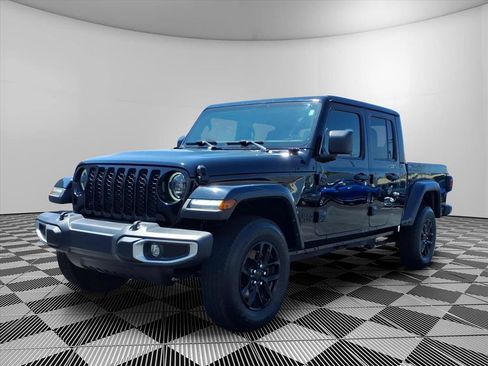 Used 2023 Jeep Gladiator Sport AWD/4WD image 22