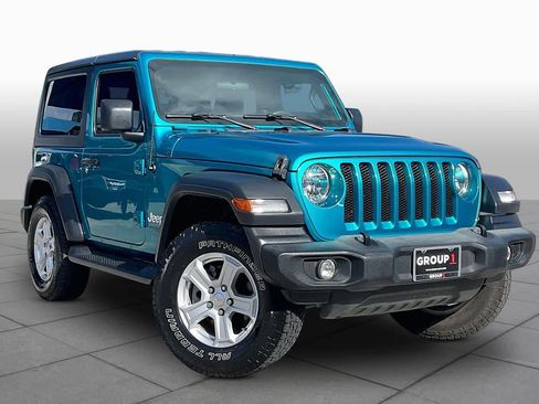 Used 2019 Jeep Wrangler Sport AWD/4WD image 3