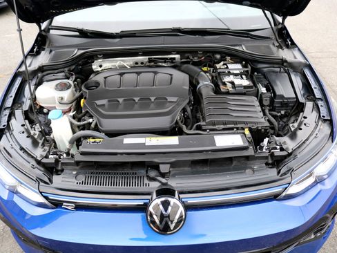 Used 2024 Volkswagen Golf R image 43